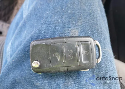 2006 Volkswagen Jetta Value Edition from USA, damaged, VIN 3VWPF71KX6M622565